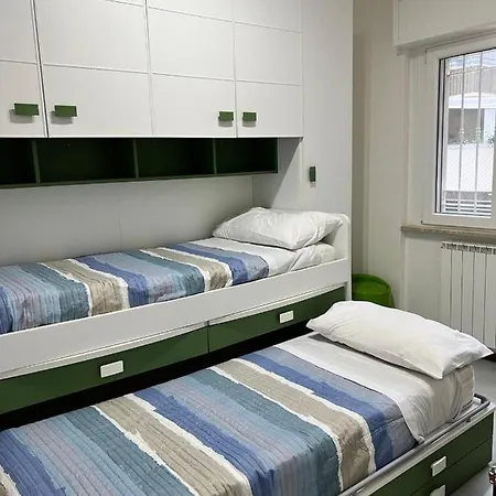 2 Passi Dal Mare Da Stefy E Gianni Apartamento Nettuno