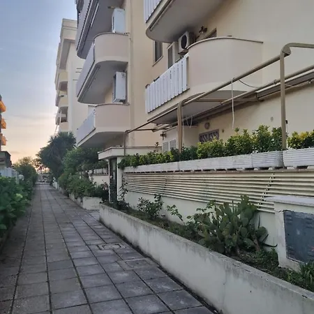 Appartamento 2 Passi Dal Mare Da Stefy E Gianni Nettuno